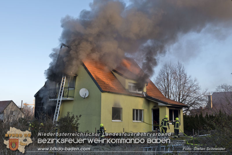 20241201_Mann stirbt bei verehrenden Wohnhausbrand in Landegg Gemeinde Pottendorf Noe Foto: Stefan Schneider BFKDO BADEN 20241201_Mann stirbt bei verehrenden Wohnhausbrand in Landegg Gemeinde Pottendorf Noe Foto: Stefan Schneider BFKDO BADEN