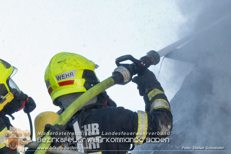 20241201_Mann stirbt bei verehrenden Wohnhausbrand in Landegg Gemeinde Pottendorf Noe Foto: Stefan Schneider BFKDO BADEN 20241201_Mann stirbt bei verehrenden Wohnhausbrand in Landegg Gemeinde Pottendorf Noe Foto: Stefan Schneider BFKDO BADEN