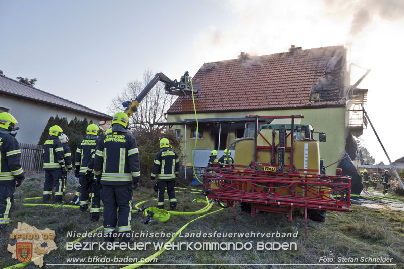 20241201_Mann stirbt bei verehrenden Wohnhausbrand in Landegg Gemeinde Pottendorf Noe Foto: Stefan Schneider BFKDO BADEN 20241201_Mann stirbt bei verehrenden Wohnhausbrand in Landegg Gemeinde Pottendorf Noe Foto: Stefan Schneider BFKDO BADEN
