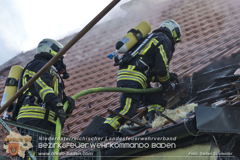 20241201_Mann stirbt bei verehrenden Wohnhausbrand in Landegg Gemeinde Pottendorf Noe Foto: Stefan Schneider BFKDO BADEN 20241201_Mann stirbt bei verehrenden Wohnhausbrand in Landegg Gemeinde Pottendorf Noe Foto: Stefan Schneider BFKDO BADEN