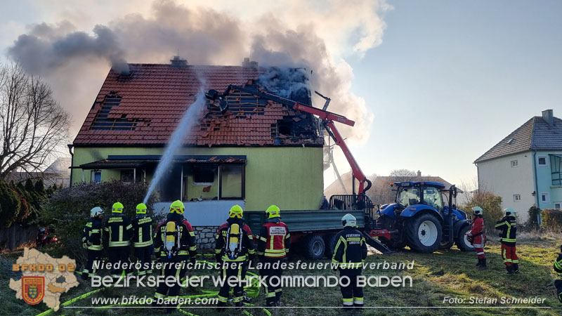 20241201_Mann stirbt bei verehrenden Wohnhausbrand in Landegg Gemeinde Pottendorf Noe Foto: Stefan Schneider BFKDO BADEN 20241201_Mann stirbt bei verehrenden Wohnhausbrand in Landegg Gemeinde Pottendorf Noe Foto: Stefan Schneider BFKDO BADEN