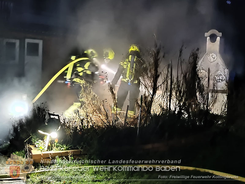 20241202_Nächtlicher Hüttenbrand in Kottingbrunn Foto: Marcus Sxhwarz FF Kottingbrunn