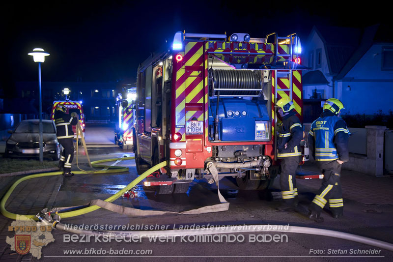 20241202_Nächtlicher Hüttenbrand in Kottingbrunn  Foto: Stefan Schneider BFKDO BADEN