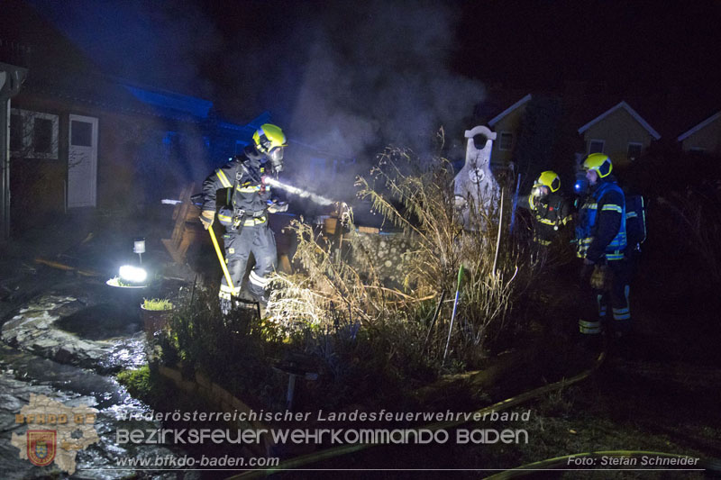 20241202_Nächtlicher Hüttenbrand in Kottingbrunn  Foto: Stefan Schneider BFKDO BADEN