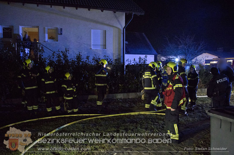 20241202_Nächtlicher Hüttenbrand in Kottingbrunn  Foto: Stefan Schneider BFKDO BADEN