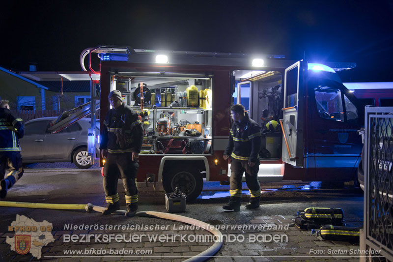 20241202_Nächtlicher Hüttenbrand in Kottingbrunn Foto: Stefan Schneider BFKDO BADEN