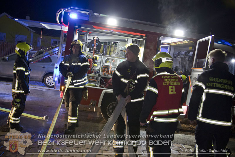 20241202_Nächtlicher Hüttenbrand in Kottingbrunn Foto: Stefan Schneider BFKDO BADEN