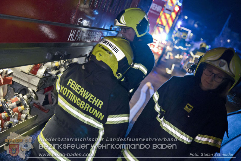 20241202_Nächtlicher Hüttenbrand in Kottingbrunn Foto: Stefan Schneider BFKDO BADEN