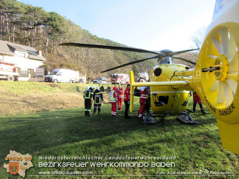 20241205_Pkw gegen Lkw auf der B18 - eine Schwerverletzte   Foto: ASB Markus Hackl FF Pottenstein