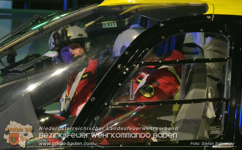 20241212_Eine eingeklemmte Person nach Verkehrsunfall in Bad Vöslau   Foto: Stefan Schneider BFKDO BADEN  