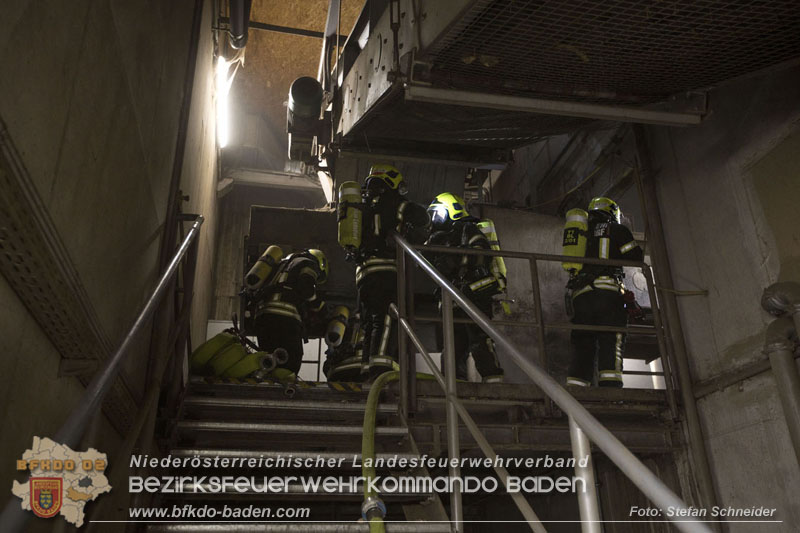 20241213_Brand im Betrieb eines Energieversorgers in Tribuswinkel   Foto: Stefan Schneider BFKDO BADEN