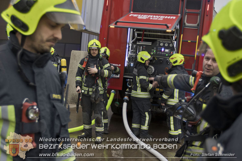 20241213_Brand im Betrieb eines Energieversorgers in Tribuswinkel Foto: Stefan Schneider BFKDO BADEN