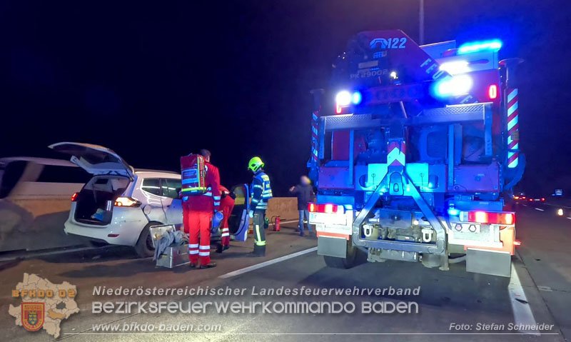 20241219_Personenrettung nach Verkehrsunfall auf der A2 bei Baden Foto: Stefan Schneider BFKDO BADEN 20241219_Personenrettung nach Verkehrsunfall auf der A2 bei Baden Foto: Stefan Schneider BFKDO BADEN