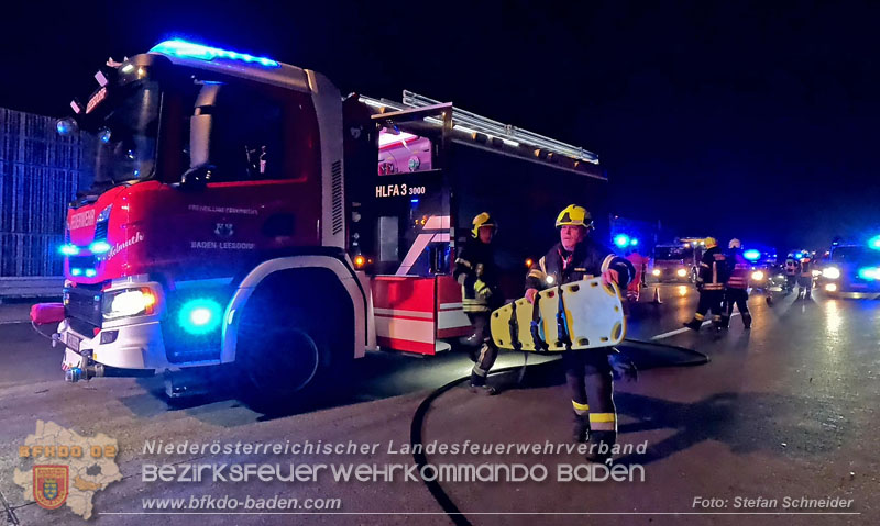 20241219_Personenrettung nach Verkehrsunfall auf der A2 bei Baden Foto: Stefan Schneider BFKDO BADEN 20241219_Personenrettung nach Verkehrsunfall auf der A2 bei Baden Foto: Stefan Schneider BFKDO BADEN