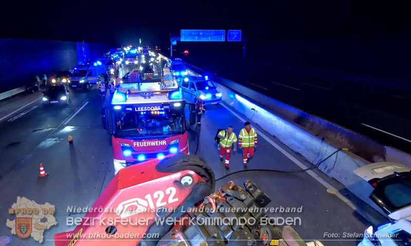 20241219_Personenrettung nach Verkehrsunfall auf der A2 bei Baden Foto: Stefan Schneider BFKDO BADEN 20241219_Personenrettung nach Verkehrsunfall auf der A2 bei Baden Foto: Stefan Schneider BFKDO BADEN