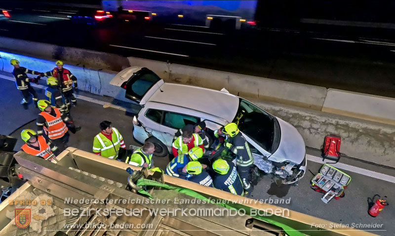 20241219_Personenrettung nach Verkehrsunfall auf der A2 bei Baden Foto: Stefan Schneider BFKDO BADEN 20241219_Personenrettung nach Verkehrsunfall auf der A2 bei Baden Foto: Stefan Schneider BFKDO BADEN