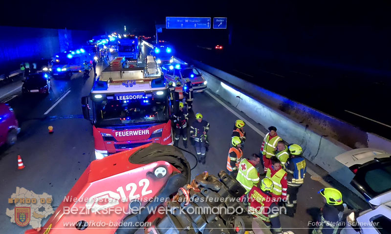 20241219_Personenrettung nach Verkehrsunfall auf der A2 bei Baden Foto: Stefan Schneider BFKDO BADEN 20241219_Personenrettung nach Verkehrsunfall auf der A2 bei Baden Foto: Stefan Schneider BFKDO BADEN