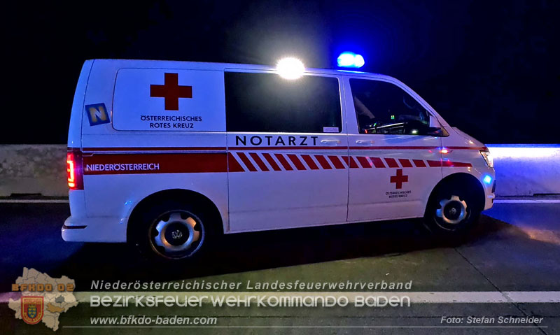 20241219_Personenrettung nach Verkehrsunfall auf der A2 bei Baden Foto: Stefan Schneider BFKDO BADEN 20241219_Personenrettung nach Verkehrsunfall auf der A2 bei Baden Foto: Stefan Schneider BFKDO BADEN