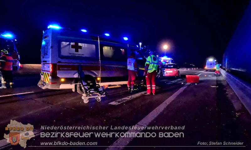 20241219_Personenrettung nach Verkehrsunfall auf der A2 bei Baden Foto: Stefan Schneider BFKDO BADEN 20241219_Personenrettung nach Verkehrsunfall auf der A2 bei Baden Foto: Stefan Schneider BFKDO BADEN
