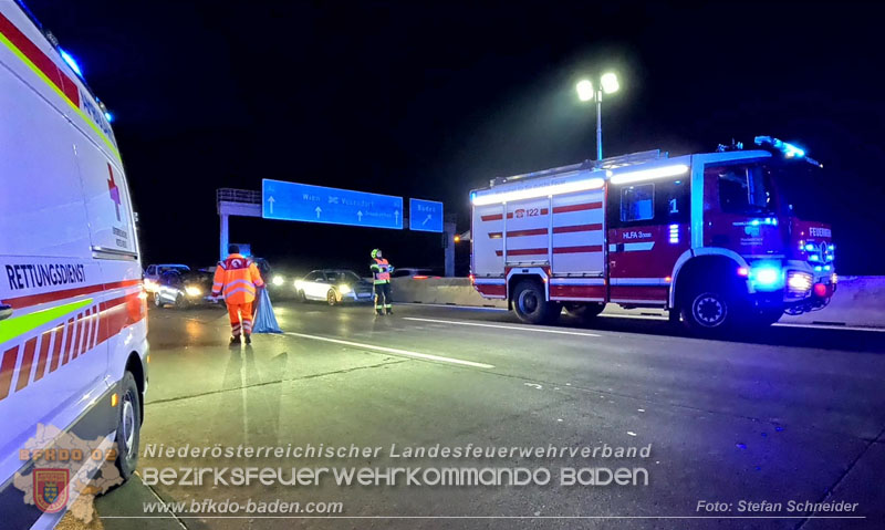20241219_Personenrettung nach Verkehrsunfall auf der A2 bei Baden Foto: Stefan Schneider BFKDO BADEN 20241219_Personenrettung nach Verkehrsunfall auf der A2 bei Baden Foto: Stefan Schneider BFKDO BADEN