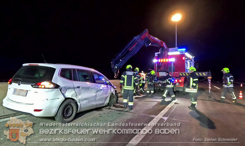 20241219_Personenrettung nach Verkehrsunfall auf der A2 bei Baden Foto: Stefan Schneider BFKDO BADEN 20241219_Personenrettung nach Verkehrsunfall auf der A2 bei Baden Foto: Stefan Schneider BFKDO BADEN