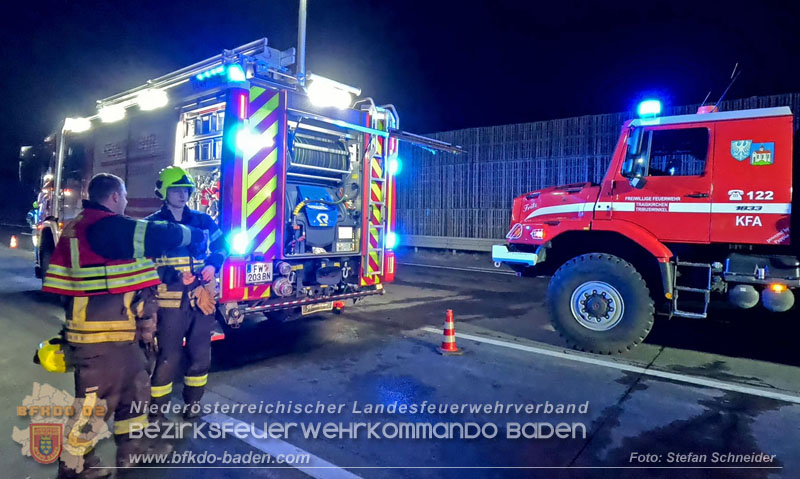 20241219_Personenrettung nach Verkehrsunfall auf der A2 bei Baden Foto: Stefan Schneider BFKDO BADEN 20241219_Personenrettung nach Verkehrsunfall auf der A2 bei Baden Foto: Stefan Schneider BFKDO BADEN