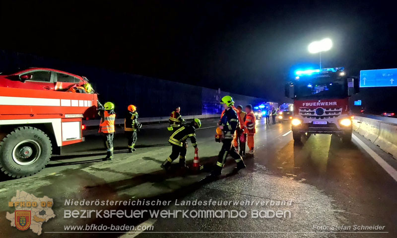 20241219_Personenrettung nach Verkehrsunfall auf der A2 bei Baden Foto: Stefan Schneider BFKDO BADEN 20241219_Personenrettung nach Verkehrsunfall auf der A2 bei Baden Foto: Stefan Schneider BFKDO BADEN