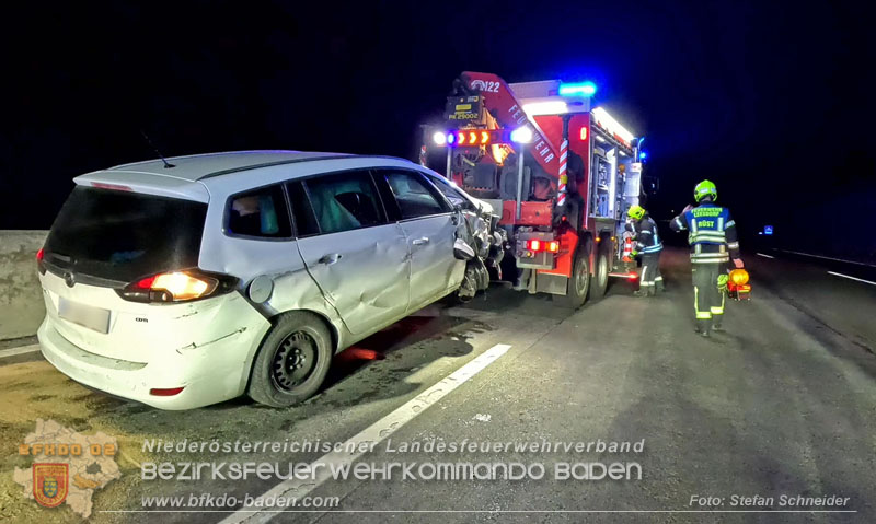 20241219_Personenrettung nach Verkehrsunfall auf der A2 bei Baden Foto: Stefan Schneider BFKDO BADEN 20241219_Personenrettung nach Verkehrsunfall auf der A2 bei Baden Foto: Stefan Schneider BFKDO BADEN
