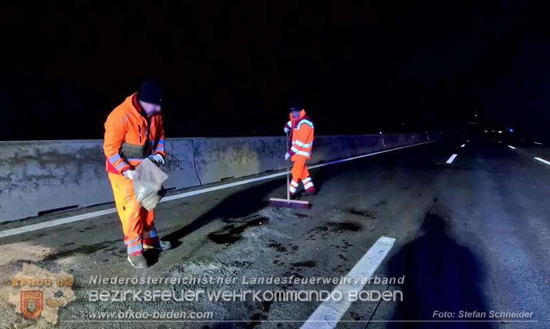 20241219_Personenrettung nach Verkehrsunfall auf der A2 bei Baden Foto: Stefan Schneider BFKDO BADEN 20241219_Personenrettung nach Verkehrsunfall auf der A2 bei Baden Foto: Stefan Schneider BFKDO BADEN