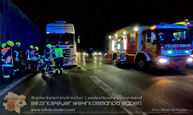 20241219_Personenrettung nach Verkehrsunfall auf der A2 bei Baden Foto: Stefan Schneider BFKDO BADEN 20241219_Personenrettung nach Verkehrsunfall auf der A2 bei Baden Foto: Stefan Schneider BFKDO BADEN