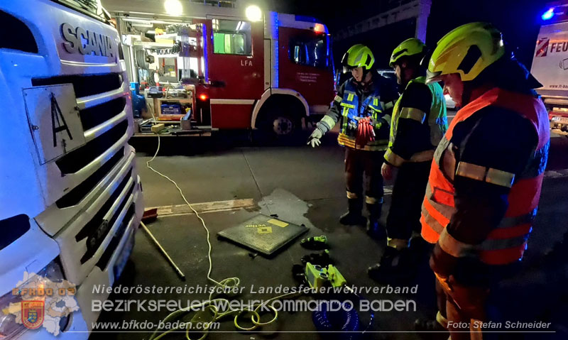 20241219_Personenrettung nach Verkehrsunfall auf der A2 bei Baden Foto: Stefan Schneider BFKDO BADEN 20241219_Personenrettung nach Verkehrsunfall auf der A2 bei Baden Foto: Stefan Schneider BFKDO BADEN