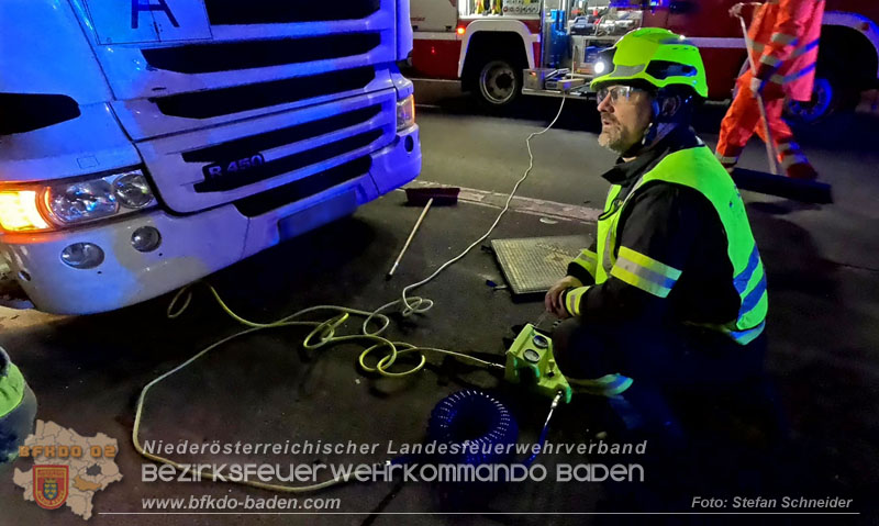 20241219_Personenrettung nach Verkehrsunfall auf der A2 bei Baden Foto: Stefan Schneider BFKDO BADEN 20241219_Personenrettung nach Verkehrsunfall auf der A2 bei Baden Foto: Stefan Schneider BFKDO BADEN