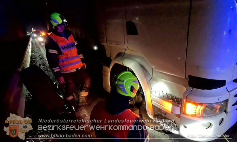 20241219_Personenrettung nach Verkehrsunfall auf der A2 bei Baden Foto: Stefan Schneider BFKDO BADEN 20241219_Personenrettung nach Verkehrsunfall auf der A2 bei Baden Foto: Stefan Schneider BFKDO BADEN