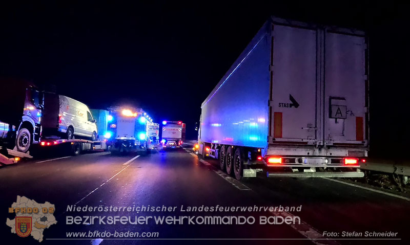20241219_Personenrettung nach Verkehrsunfall auf der A2 bei Baden Foto: Stefan Schneider BFKDO BADEN 20241219_Personenrettung nach Verkehrsunfall auf der A2 bei Baden Foto: Stefan Schneider BFKDO BADEN