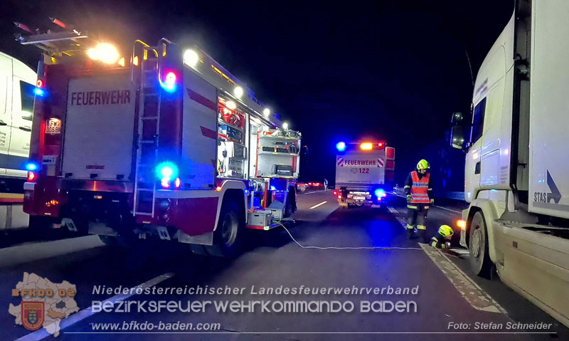 20241219_Personenrettung nach Verkehrsunfall auf der A2 bei Baden Foto: Stefan Schneider BFKDO BADEN 20241219_Personenrettung nach Verkehrsunfall auf der A2 bei Baden Foto: Stefan Schneider BFKDO BADEN