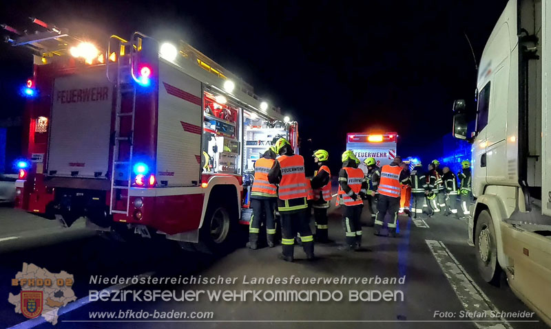 20241219_Personenrettung nach Verkehrsunfall auf der A2 bei Baden Foto: Stefan Schneider BFKDO BADEN 20241219_Personenrettung nach Verkehrsunfall auf der A2 bei Baden Foto: Stefan Schneider BFKDO BADEN