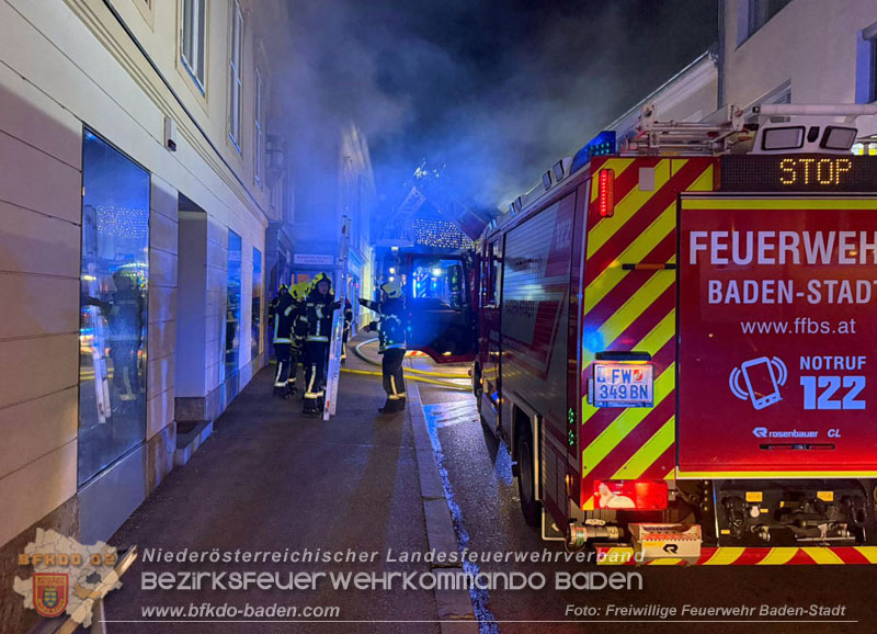 20241224 Wohnungsbrand in Baden am Hl. Abend  Foto: Roman/Felix/Viktor van de Castell FF Baden-Stadt