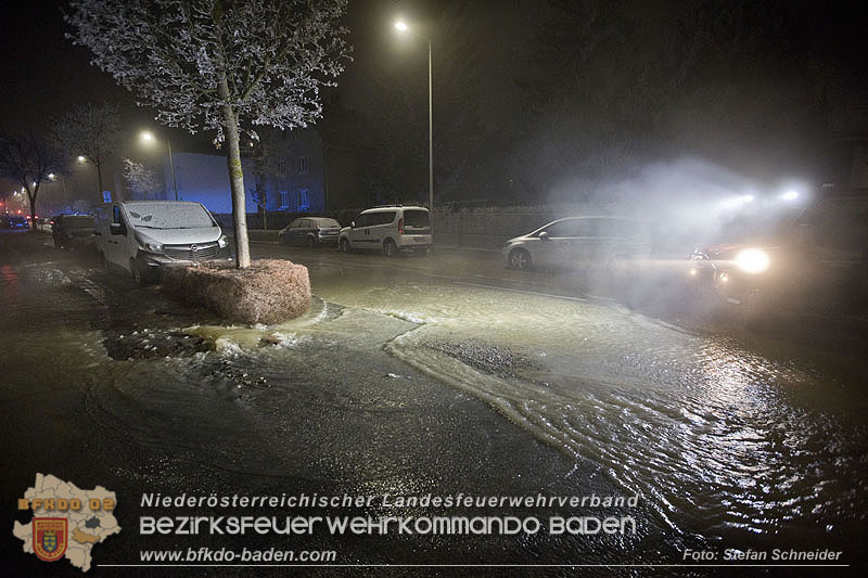 20250101 Rohrbruch einer 200er Hauptwasserleitung in der Stadt Baden Foto: Stefan Schneider BFKDO BADEN 20250101 Rohrbruch einer 200er Hauptwasserleitung in der Stadt Baden Foto: Stefan Schneider BFKDO BADEN