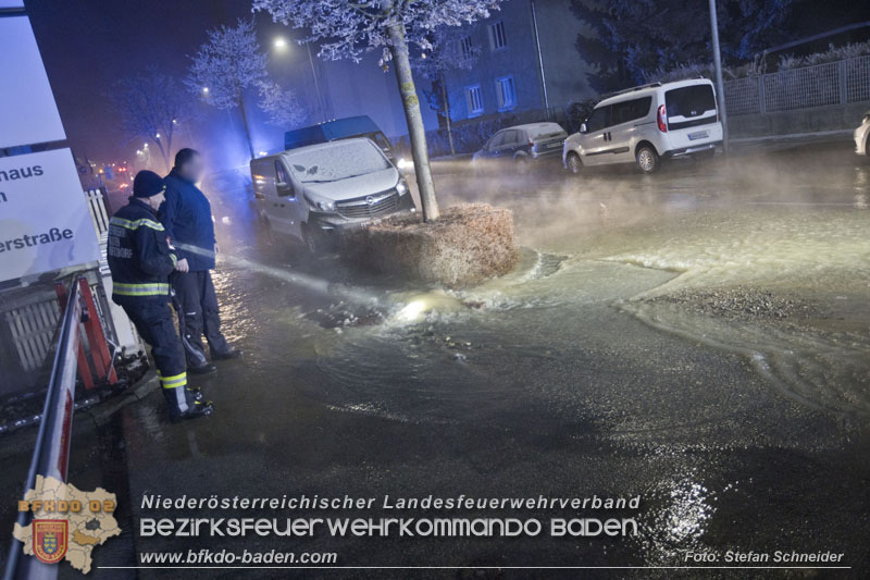20250101 Rohrbruch einer 200er Hauptwasserleitung in der Stadt Baden Foto: Stefan Schneider BFKDO BADEN 20250101 Rohrbruch einer 200er Hauptwasserleitung in der Stadt Baden Foto: Stefan Schneider BFKDO BADEN