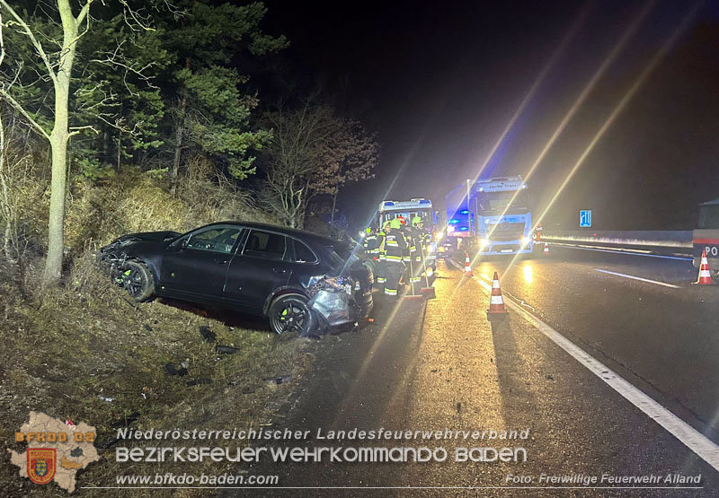 20250123_Alarmierte Menschenrettung nach Verkehrsunfall auf der A21 bei Heiligenkreuz Foto: FF Alland 20250123_Alarmierte Menschenrettung nach Verkehrsunfall auf der A21 bei Heiligenkreuz Foto: FF Alland