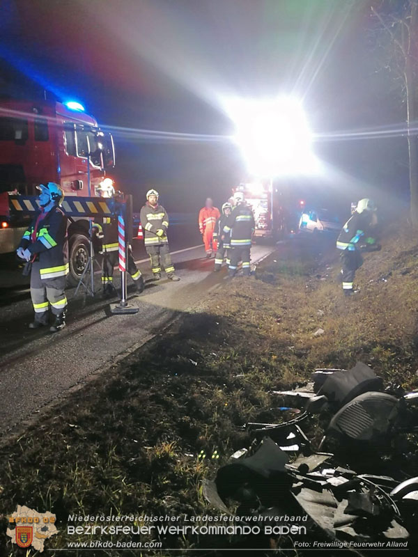 20250123_Alarmierte Menschenrettung nach Verkehrsunfall auf der A21 bei Heiligenkreuz Foto: FF Alland 20250123_Alarmierte Menschenrettung nach Verkehrsunfall auf der A21 bei Heiligenkreuz Foto: FF Alland