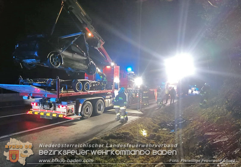 20250123_Alarmierte Menschenrettung nach Verkehrsunfall auf der A21 bei Heiligenkreuz Foto: FF Alland 20250123_Alarmierte Menschenrettung nach Verkehrsunfall auf der A21 bei Heiligenkreuz Foto: FF Alland
