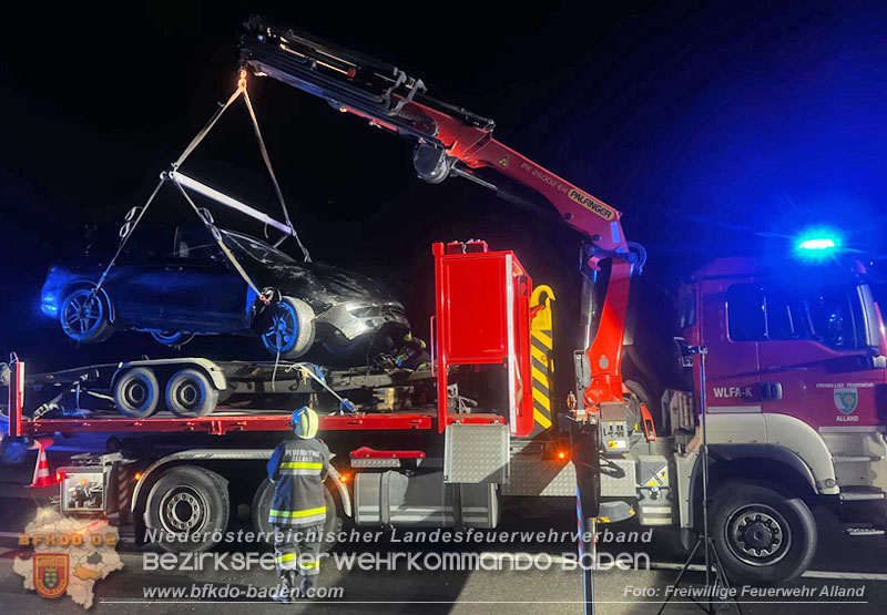20250123_Alarmierte Menschenrettung nach Verkehrsunfall auf der A21 bei Heiligenkreuz Foto: FF Alland 20250123_Alarmierte Menschenrettung nach Verkehrsunfall auf der A21 bei Heiligenkreuz Foto: FF Alland