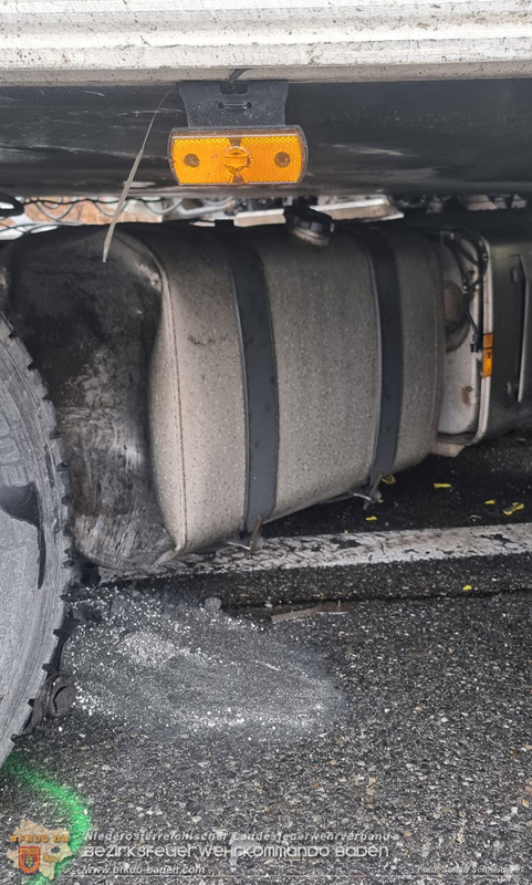 20250125_LKW-Unfall mit Gefahrgut auf der A21 bei Heiligenkreuz Foto: Stefan Schneider BFKDO BADEN 20250125_LKW-Unfall mit Gefahrgut auf der A21 bei Heiligenkreuz Foto: Stefan Schneider BFKDO BADEN