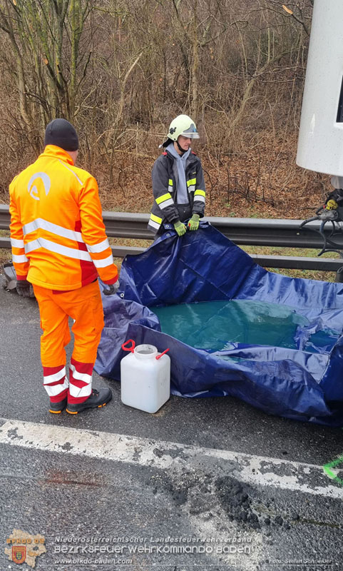 20250125_LKW-Unfall mit Gefahrgut auf der A21 bei Heiligenkreuz Foto: Stefan Schneider BFKDO BADEN 20250125_LKW-Unfall mit Gefahrgut auf der A21 bei Heiligenkreuz Foto: Stefan Schneider BFKDO BADEN