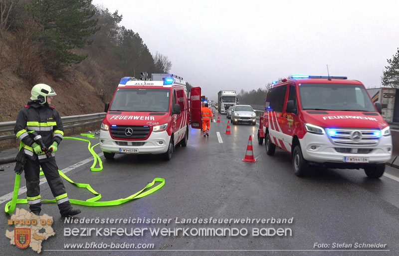 20250125_LKW-Unfall mit Gefahrgut auf der A21 bei Heiligenkreuz Foto: Stefan Schneider BFKDO BADEN 20250125_LKW-Unfall mit Gefahrgut auf der A21 bei Heiligenkreuz Foto: Stefan Schneider BFKDO BADEN