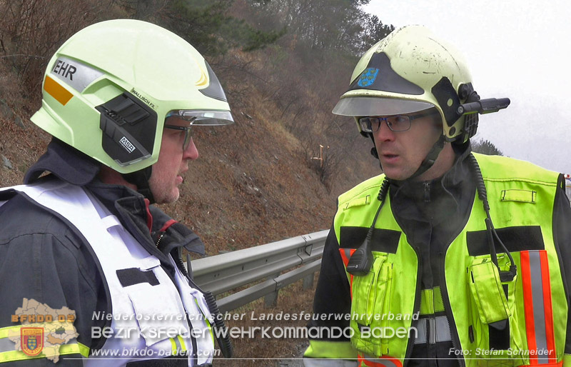 20250125_LKW-Unfall mit Gefahrgut auf der A21 bei Heiligenkreuz Foto: Stefan Schneider BFKDO BADEN 20250125_LKW-Unfall mit Gefahrgut auf der A21 bei Heiligenkreuz Foto: Stefan Schneider BFKDO BADEN