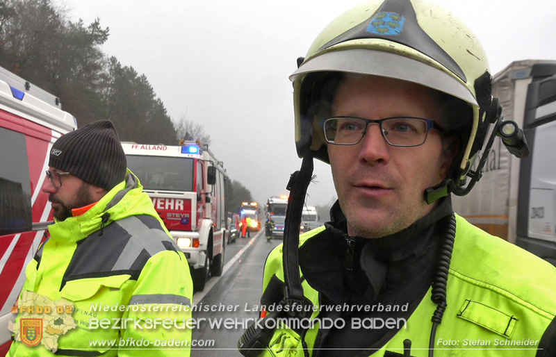 20250125_LKW-Unfall mit Gefahrgut auf der A21 bei Heiligenkreuz Foto: Stefan Schneider BFKDO BADEN 20250125_LKW-Unfall mit Gefahrgut auf der A21 bei Heiligenkreuz Foto: Stefan Schneider BFKDO BADEN