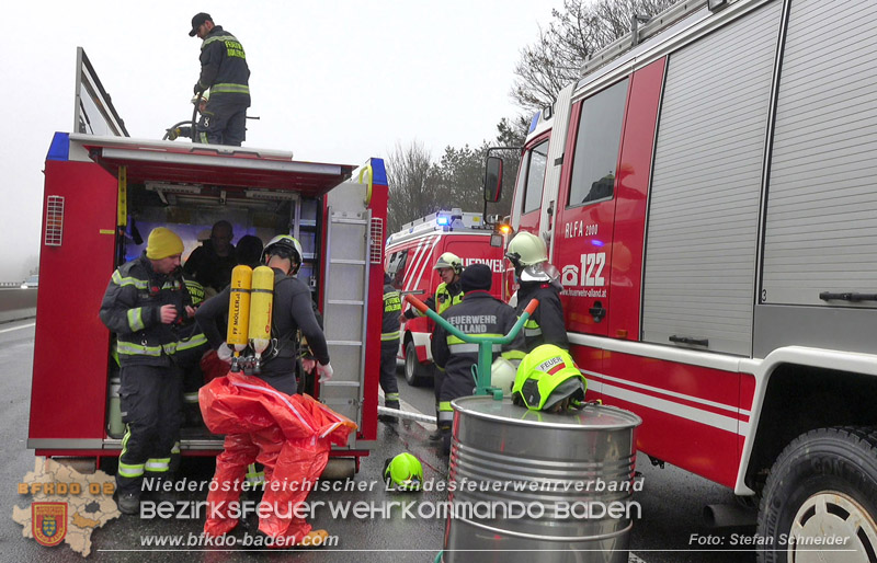 20250125_LKW-Unfall mit Gefahrgut auf der A21 bei Heiligenkreuz Foto: Stefan Schneider BFKDO BADEN 20250125_LKW-Unfall mit Gefahrgut auf der A21 bei Heiligenkreuz Foto: Stefan Schneider BFKDO BADEN