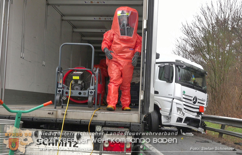 20250125_LKW-Unfall mit Gefahrgut auf der A21 bei Heiligenkreuz Foto: Stefan Schneider BFKDO BADEN 20250125_LKW-Unfall mit Gefahrgut auf der A21 bei Heiligenkreuz Foto: Stefan Schneider BFKDO BADEN